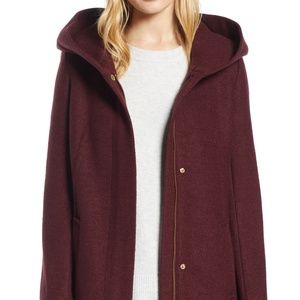 COLE HAAN SIGNATURE Textured Hooded Coat Bordeaux